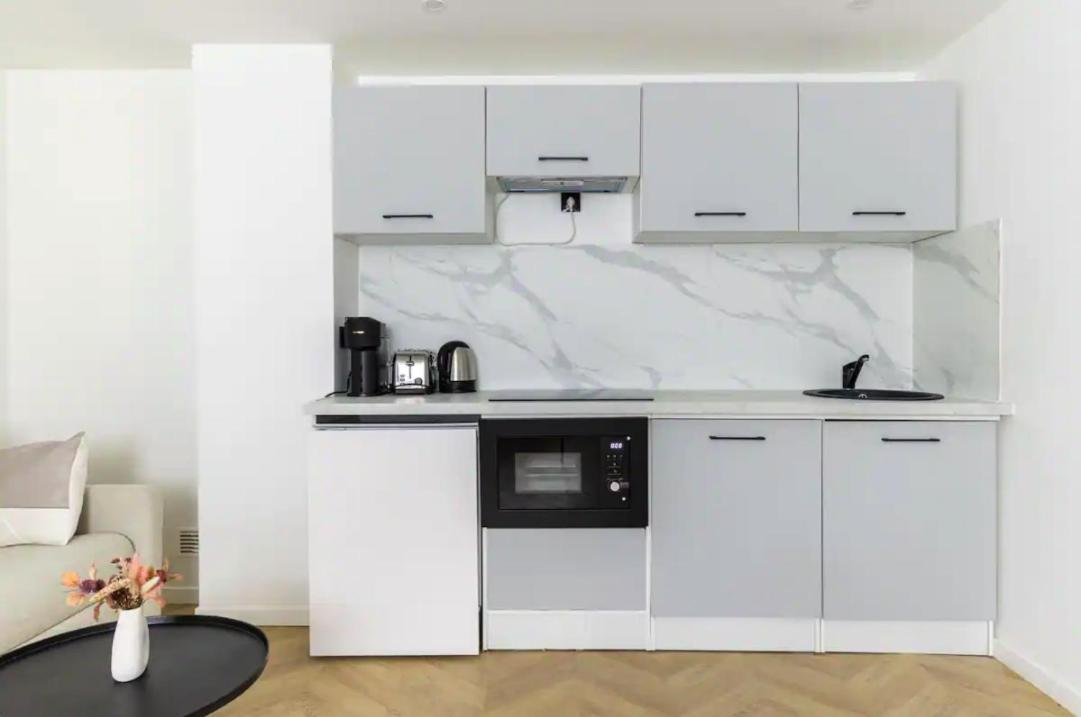Hsh Magnifique Appartement La Chapelle Париж Екстериор снимка